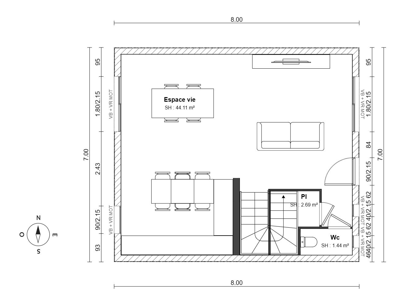 Plan du rez-de-chaussée : pièce de vie traversante de 44 m², WC et placard, orientée